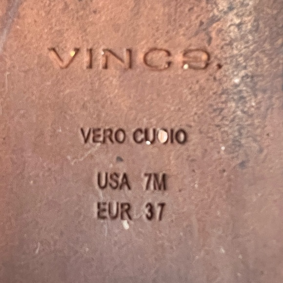 Vince Women's Sleek Black Leather Flats - Picture 7 of 7